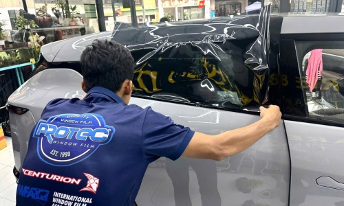 Dán Phim Cách Nhiệt Ô Tô: Giải Pháp Toàn Diện Bảo Vệ Nội Thất Xe Bền Đẹp Như Mới